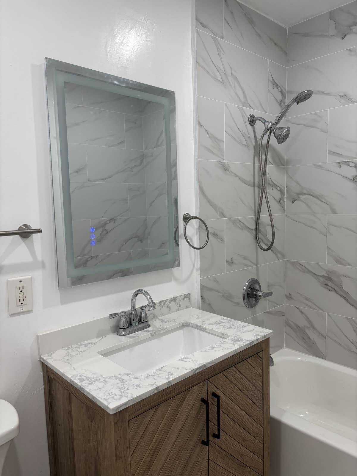 Bathroom Remodel — Finished / 浴室翻新完工